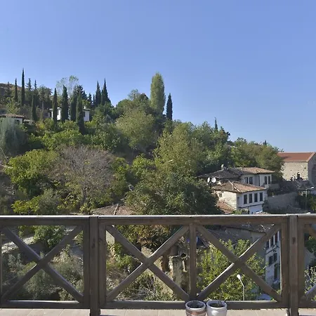 בית הארחה Sirince Dogadaki Evler 3*