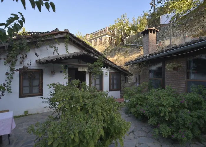 Sirince Dogadaki Evler 3*