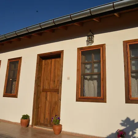 Pensión Sirince Dogadaki Evler 3*