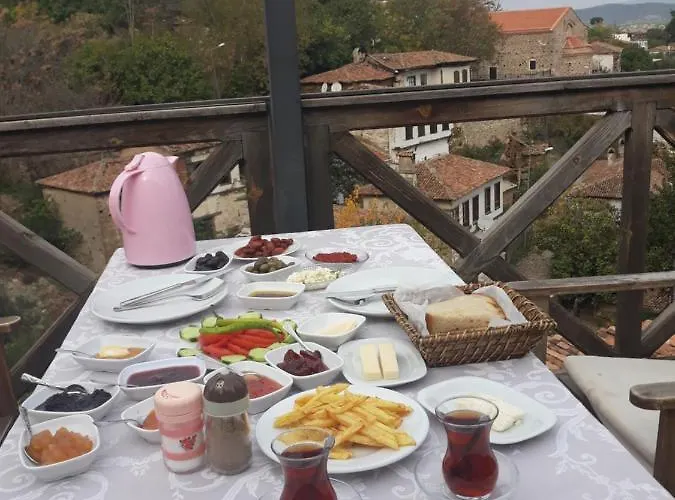 Sirince Dogadaki Evler 3*