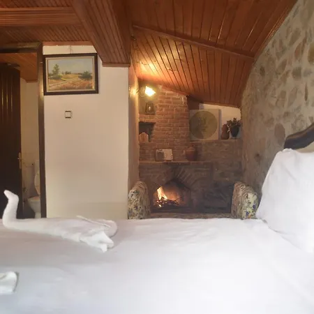 بيت ضيافة Sirince Dogadaki Evler 3*