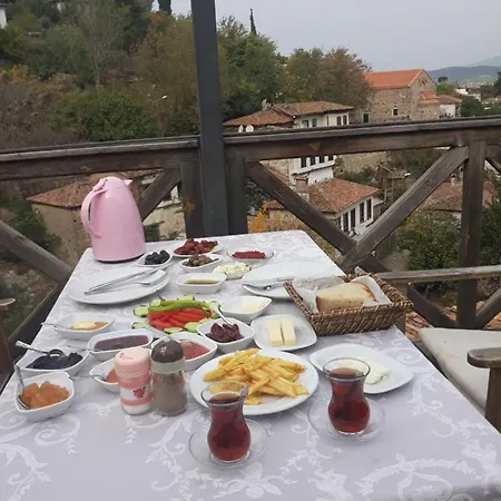 Sirince Dogadaki Evler 3*